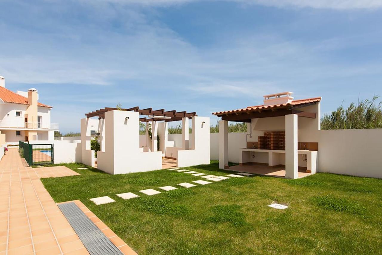 Casa Sardinha - Praia E Piscina - T2 Ferrel  Esterno foto